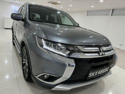 Mitsubishi Outlander 2.4 CVT Sunroof Facelift 2015 Grey Rear Entertainment Android Player
